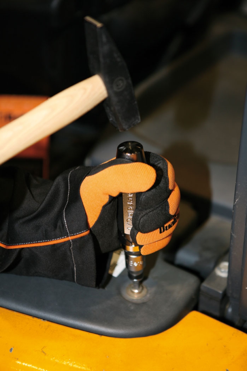 Impact Screwdriver with 14 Insets and Socket Holder - Beta Tools 1295/C14 thumbnail 4