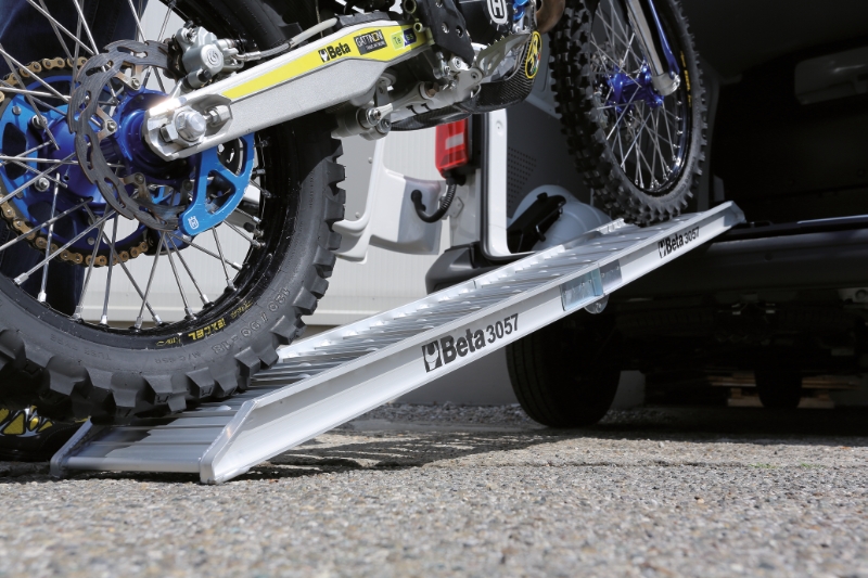 Aluminum Ramp for Loading/Unloading Motorcycles 2220x280mm 350kg Capacity - Beta Tools 3057 thumbnail 4