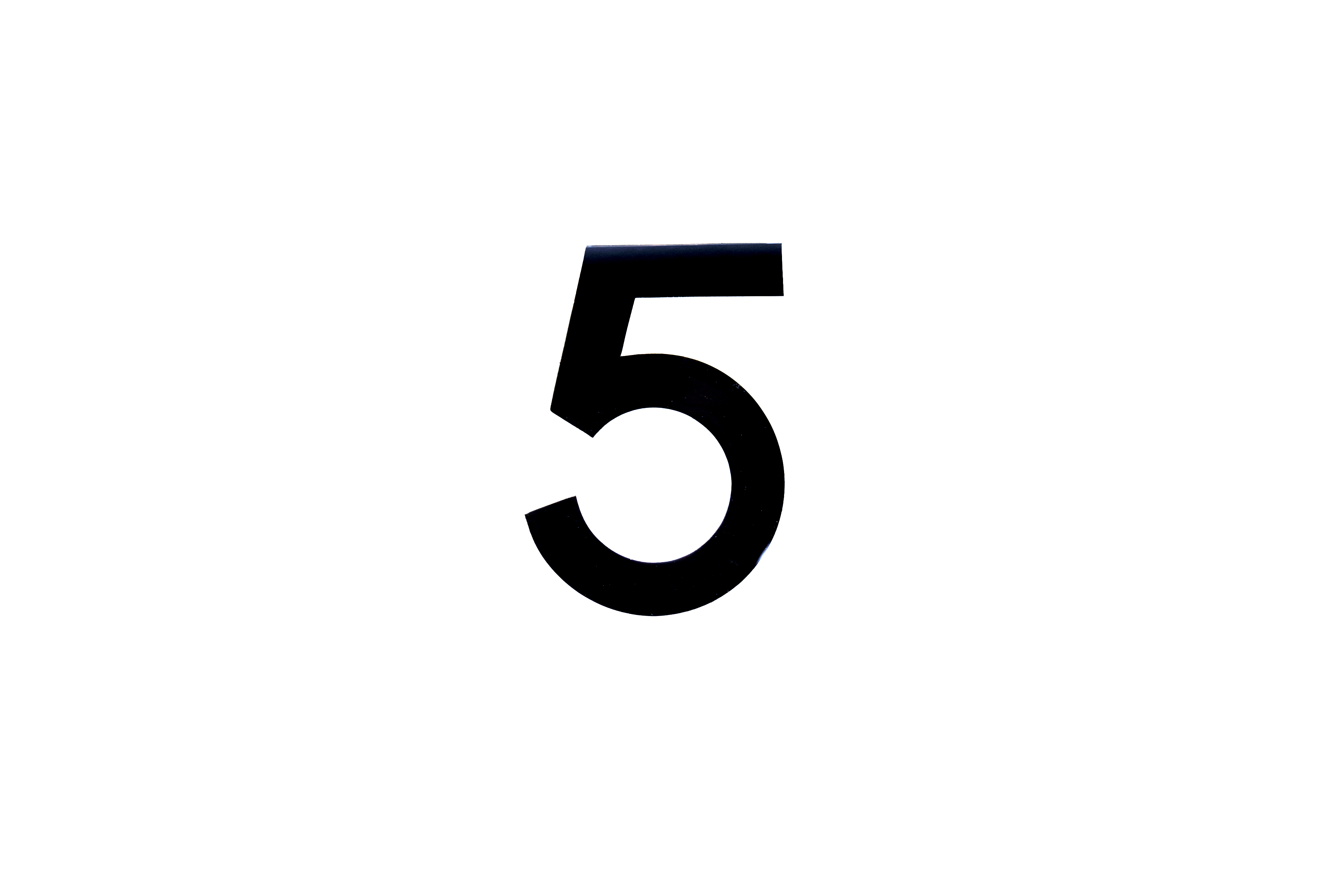 NUMBER PLATE DIGITS 5 EACH image 1