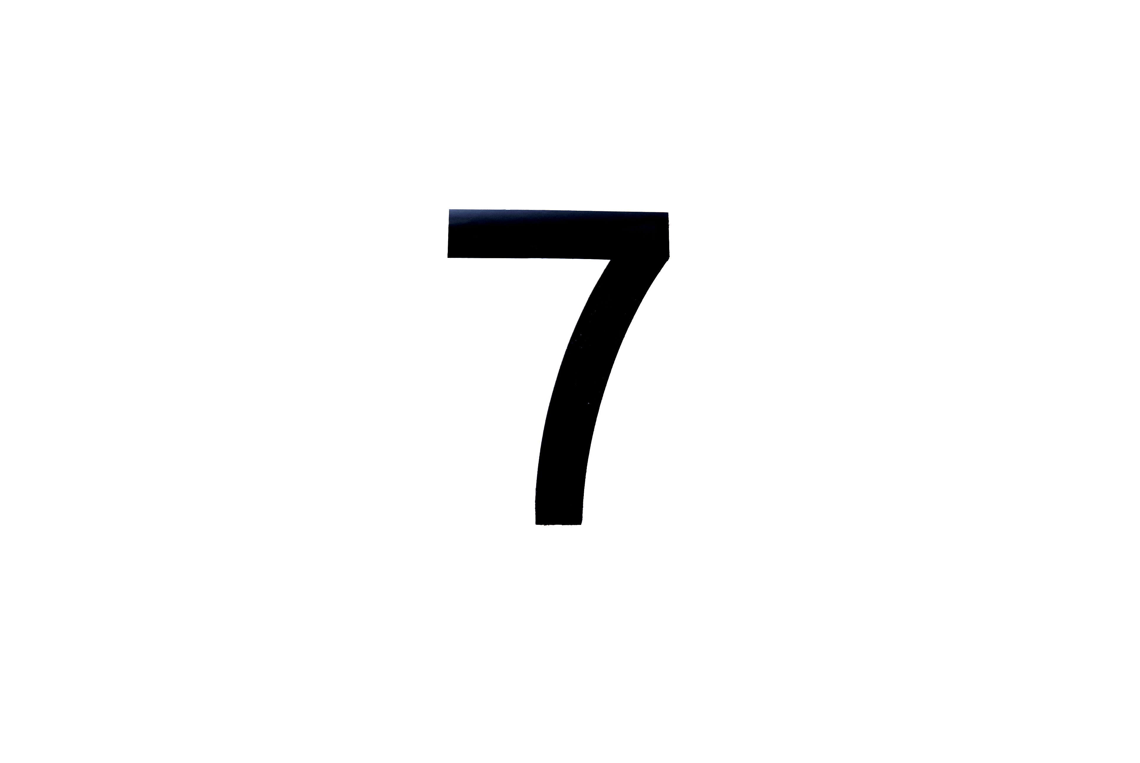 NUMBER PLATE DIGITS 7 EACH image 1