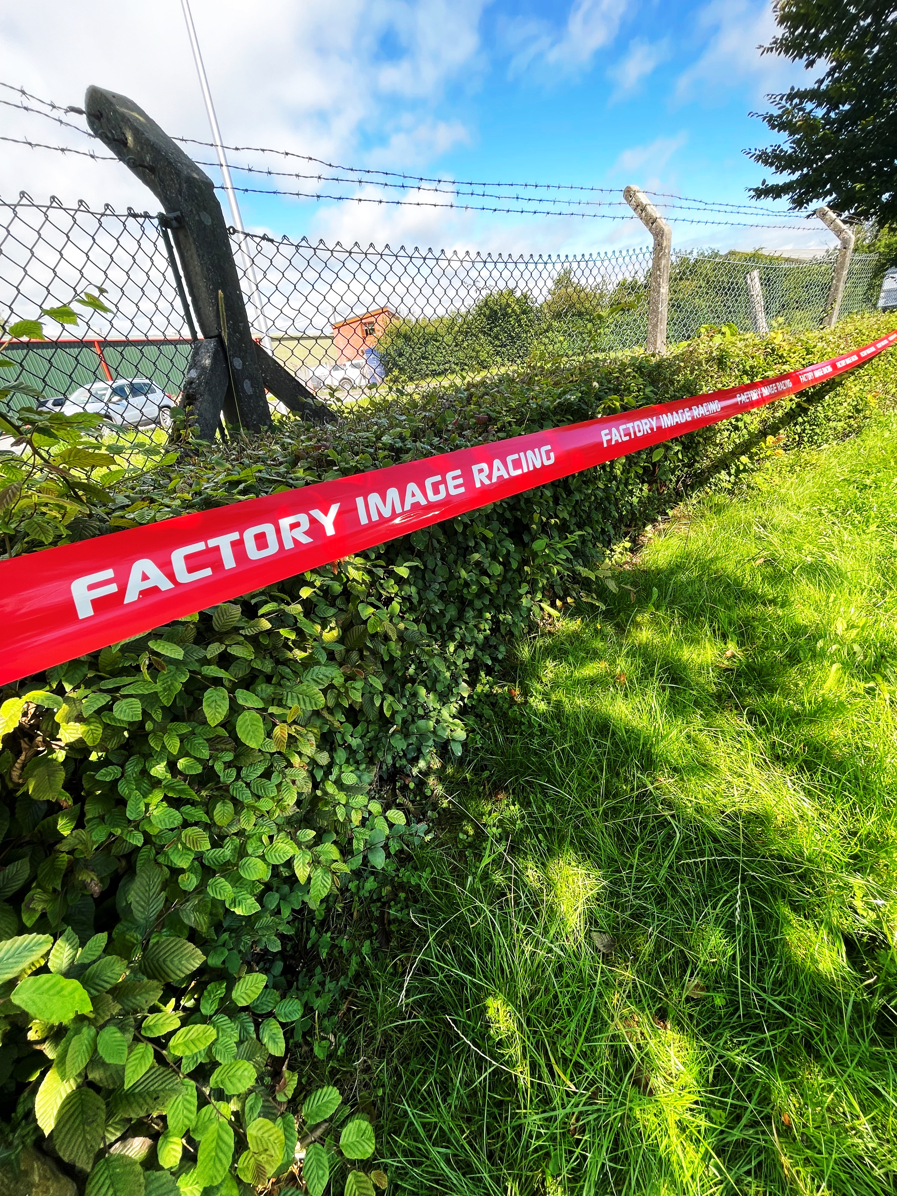 TRACK MARKER TAPE RED WHITE 200M 8cm X 200m X 80um thumbnail 2