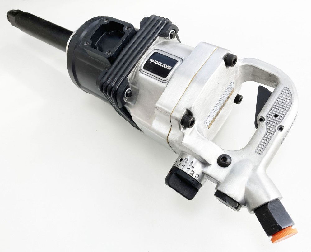 AIR IMPACT WRENCH 1 DRIVE 2200nm WITH 38mm AND 41mm SOCKETS AIR INLET 1/2 - TOOLZONE KDPAT071 thumbnail 4