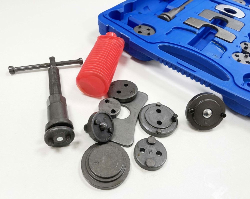DISC BRAKE AND CALIPER SERVICE KIT 35pc INCLUDES 24 ADAPTORS - TOOLZONE KDPAU002 thumbnail 3