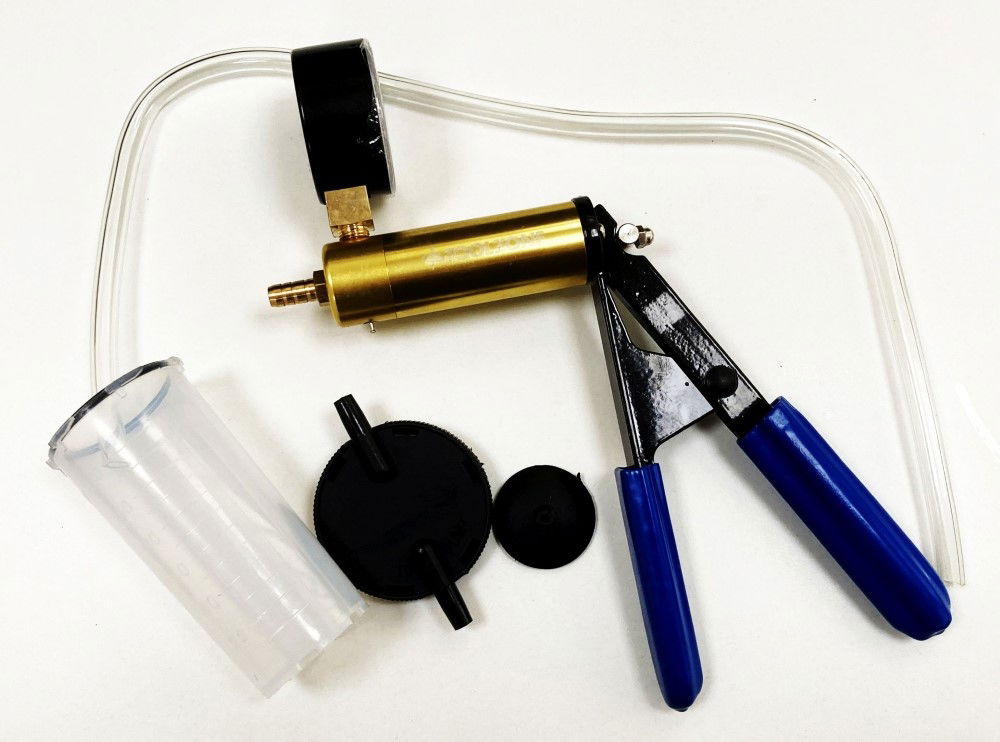 HAND HELD VACUUM PUMP SET 16pc WITH PRESSURE GAUGE 0-30inhg 0-760mmhg - TOOLZONE KDPAU010 thumbnail 3