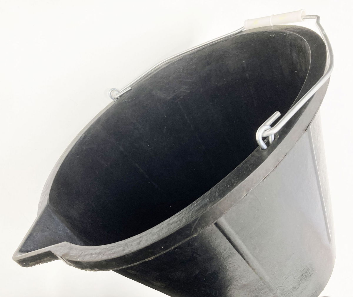 RUBBER BUCKET 14 litre METAL HANDLE 29cm x 39cm x 32cm - TOOLZONE KDPGD310 thumbnail 3