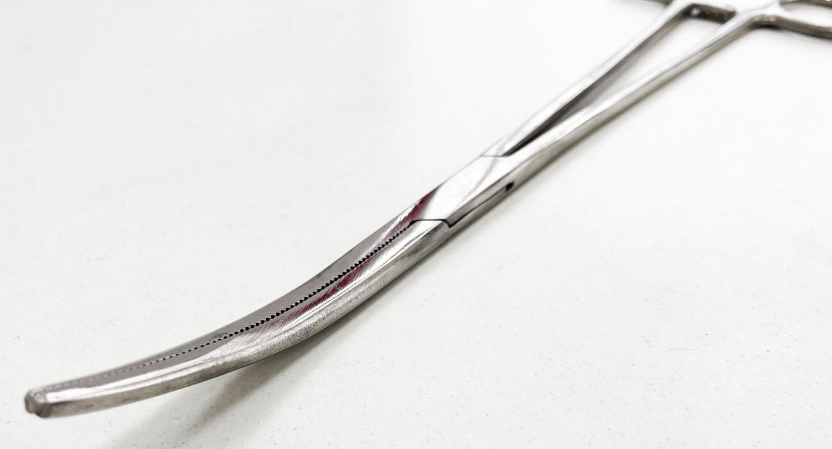 BENT FORCEPS 10 STAINLESS STEEL LOCKING SERRATED JAW - TOOLZONE KDPHB219 thumbnail 4