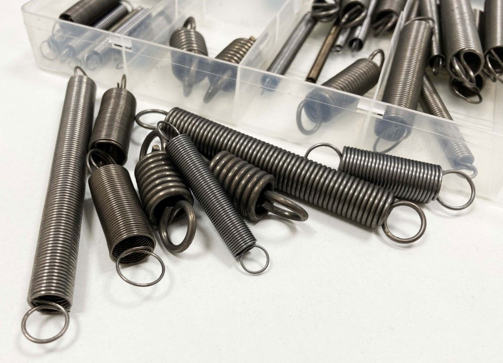 EXTENSION SPRING ASSORTMENT 54pc RUST RESISTANT SIZES 1.5 - TOOLZONE KDPHW007 thumbnail 3