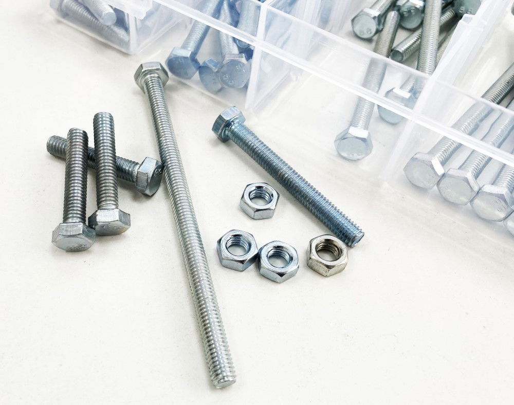 BOLT AND NUT ASSORTMENT M6 100pc IN STORAGE BOX - TOOLZONE KDPHW202 thumbnail 4