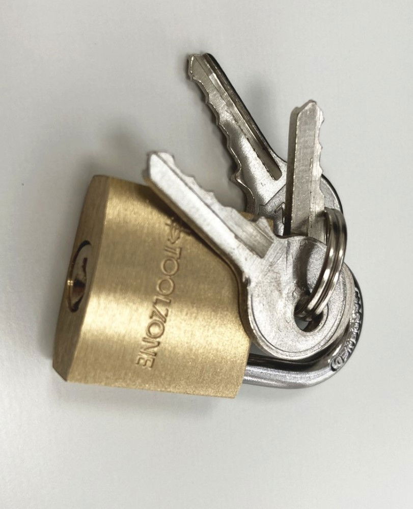 PADLOCK HEAVY DUTY BRASS 20mm WITH 3 KEYS - TOOLZONE KDPLK013 thumbnail 4