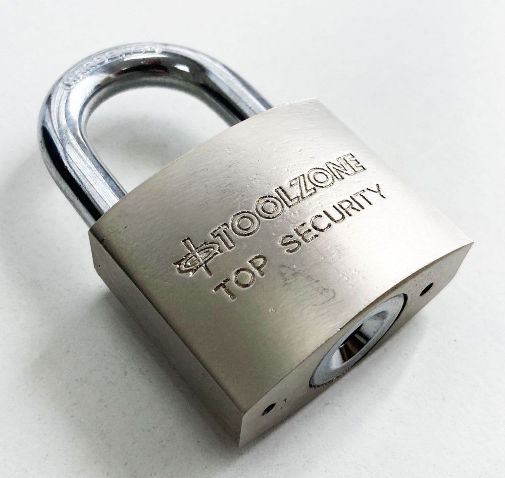 PADLOCK SECURITY 40mm SOLID STEEL WITH 4 KEYS - TOOLZONE KDPLK025 thumbnail 3