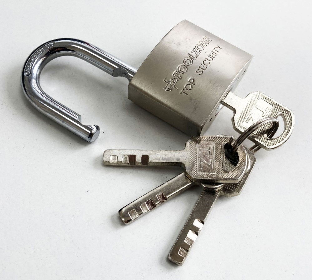 PADLOCK SECURITY 40mm SOLID STEEL WITH 4 KEYS - TOOLZONE KDPLK025 thumbnail 4