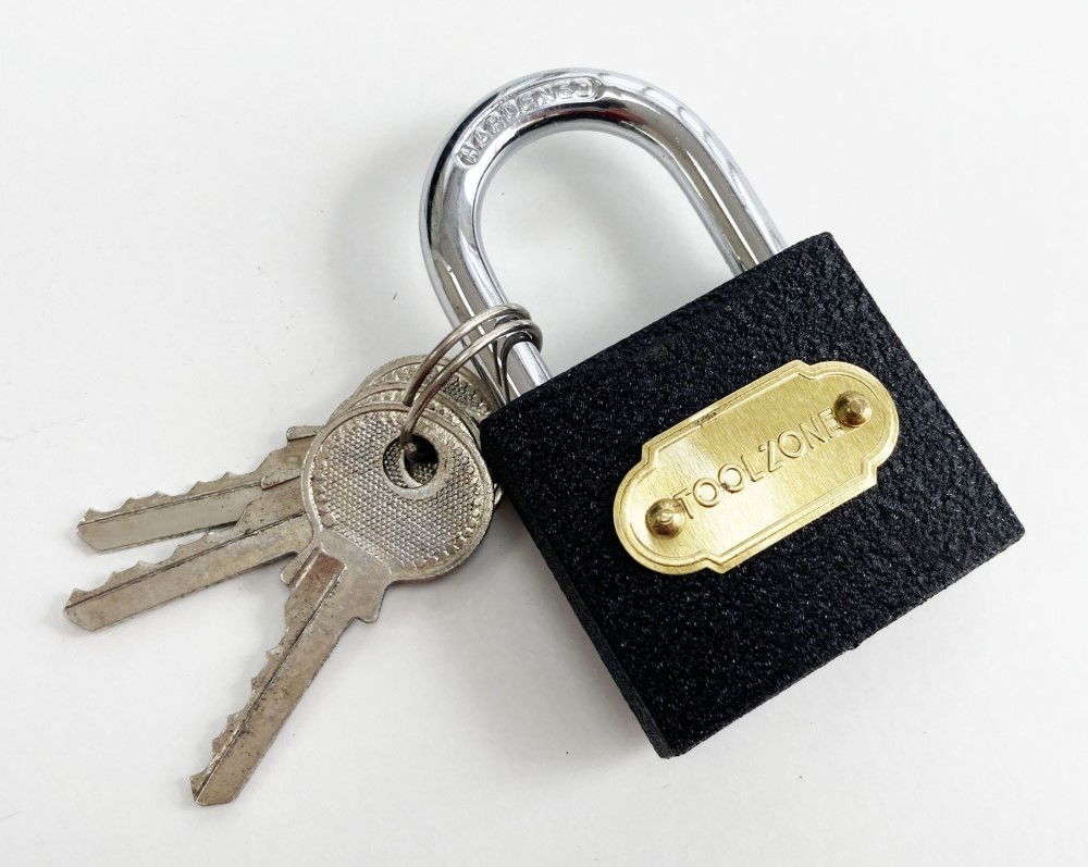 PADLOCK CAST IRON 38mm WITH 3 KEYS - TOOLZONE KDPLK028 thumbnail 3