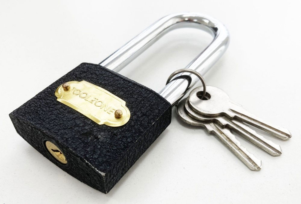 PADLOCK LONG SHANK CAST IRON 50mm WITH 3 KEYS - TOOLZONE KDPLK032 thumbnail 5