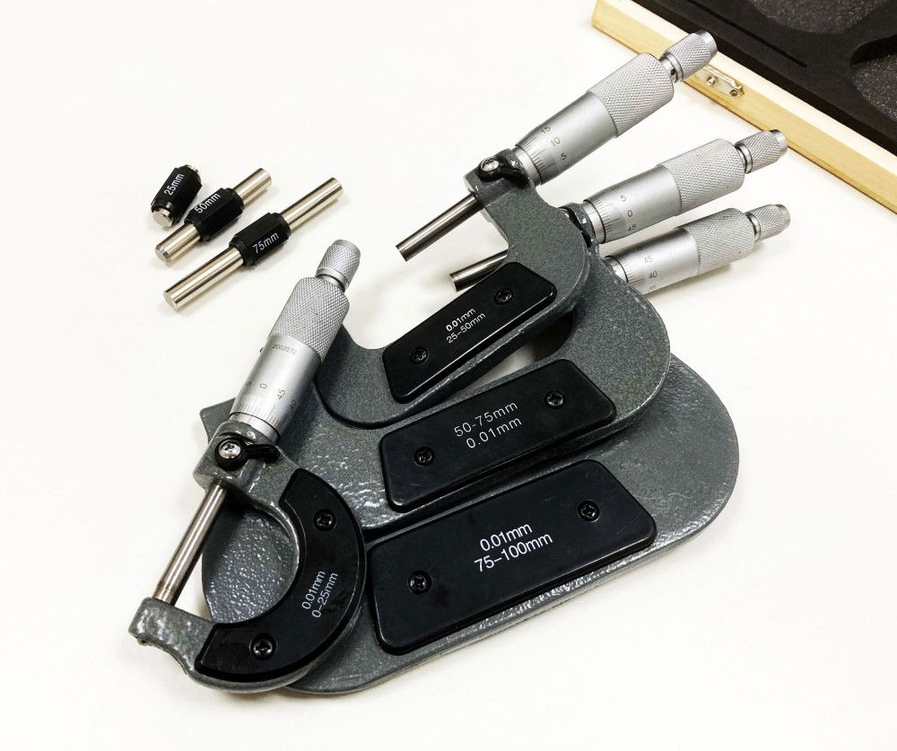 MICROMETER SET 4PC 0-100mm 0.01mm GRADUATIONS - TOOLZONE KDPMS057 thumbnail 6
