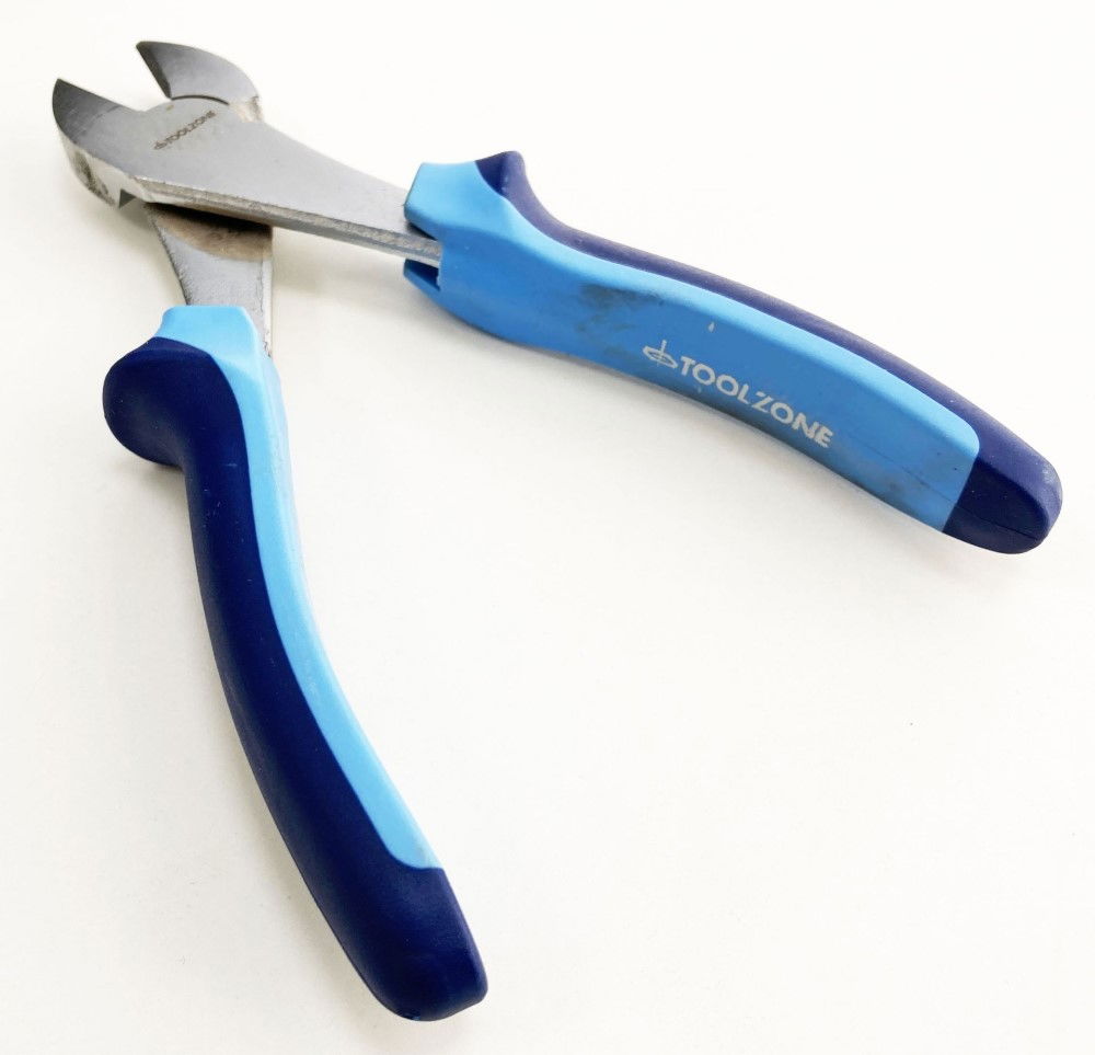 SIDE CUT PLIER HEAVY DUTY 7 SATIN FINISH DROP FORGED STEEL - TOOLZONE KDPPL207 thumbnail 4