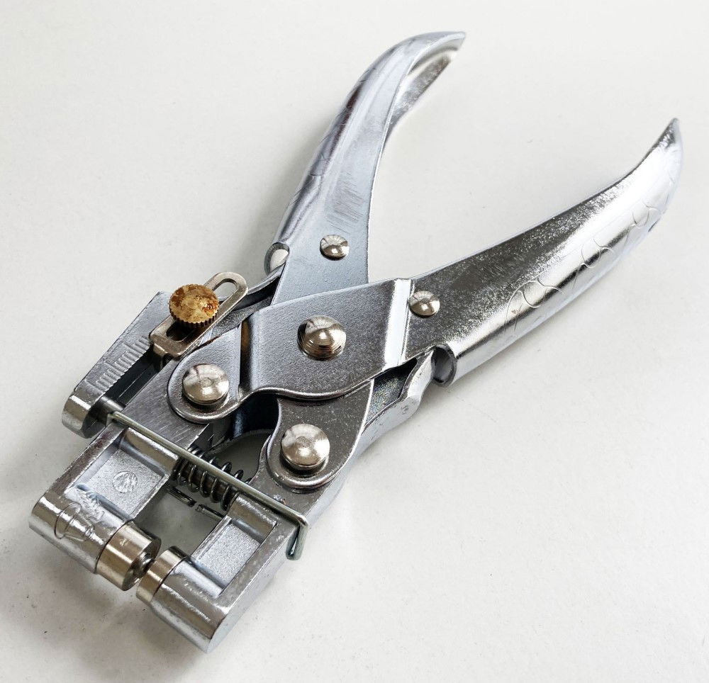 EYELET PLIERS HEAVY DUTY 165mm CHROME PLATED WITH 100PC BRASS EYELETS - TOOLZONE KDPPL230 thumbnail 4