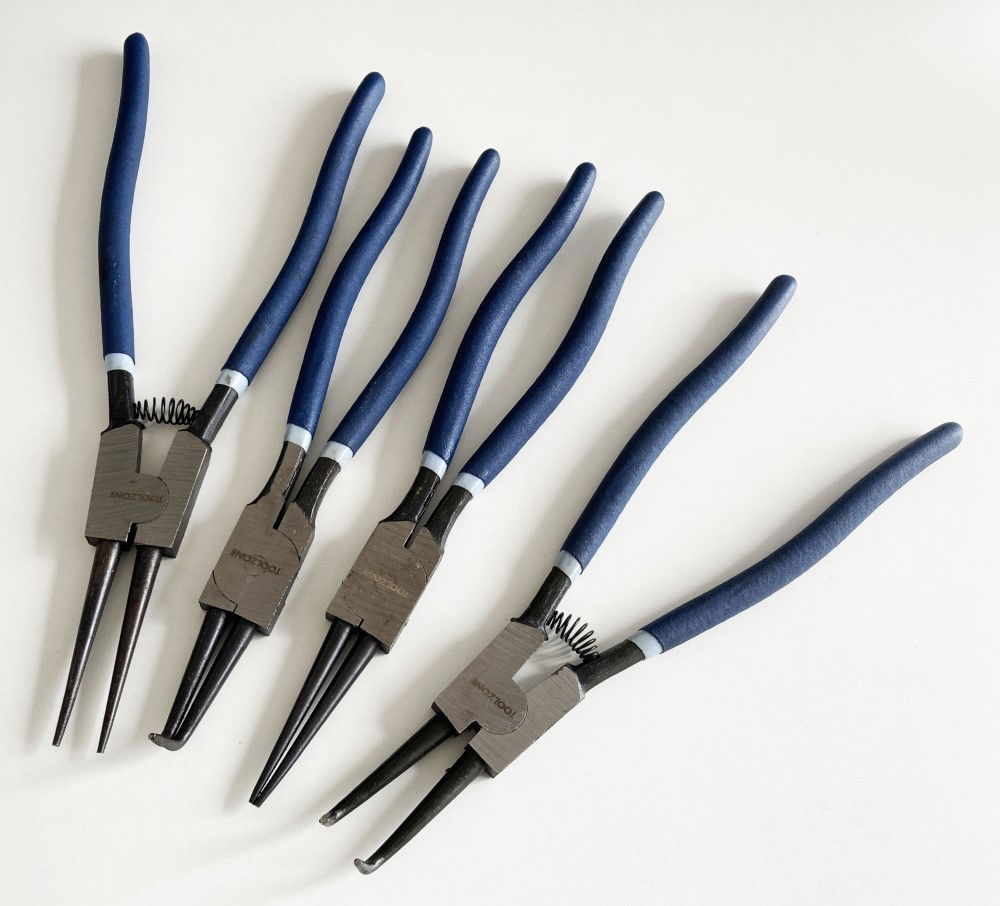 CIRCLIP PLIERS SET 4PC 13 INTERNAL AND EXTERNAL STRAIGHT AND BENT - TOOLZONE KDPPL243 thumbnail 3