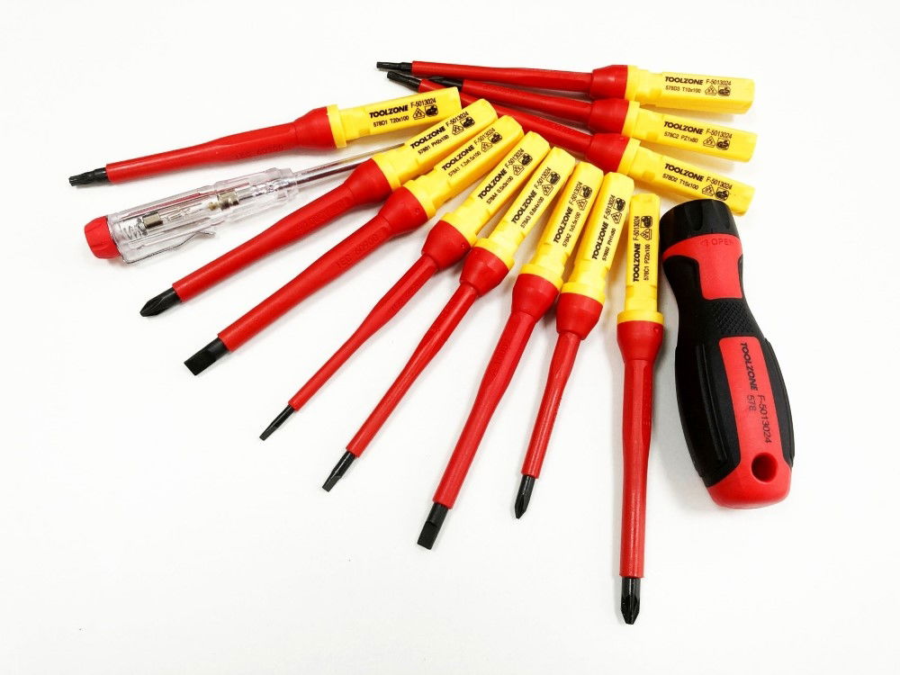 INTERCHANGEABLE VDE SCREWDRIVER SET 13PC WITH VOLTAGE TESTER - TOOLZONE KDPSD082 thumbnail 5