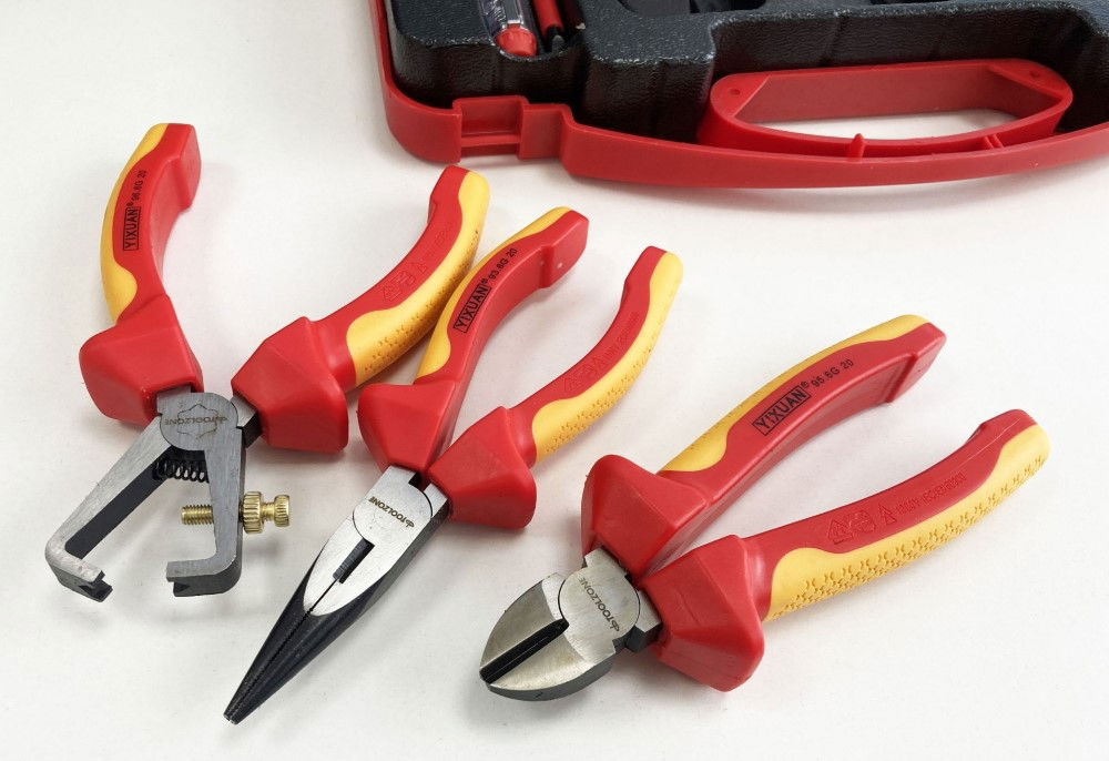 VDE ELECTRICIANS TOOL KIT 11PC - TOOLZONE KDPSD301 thumbnail 3