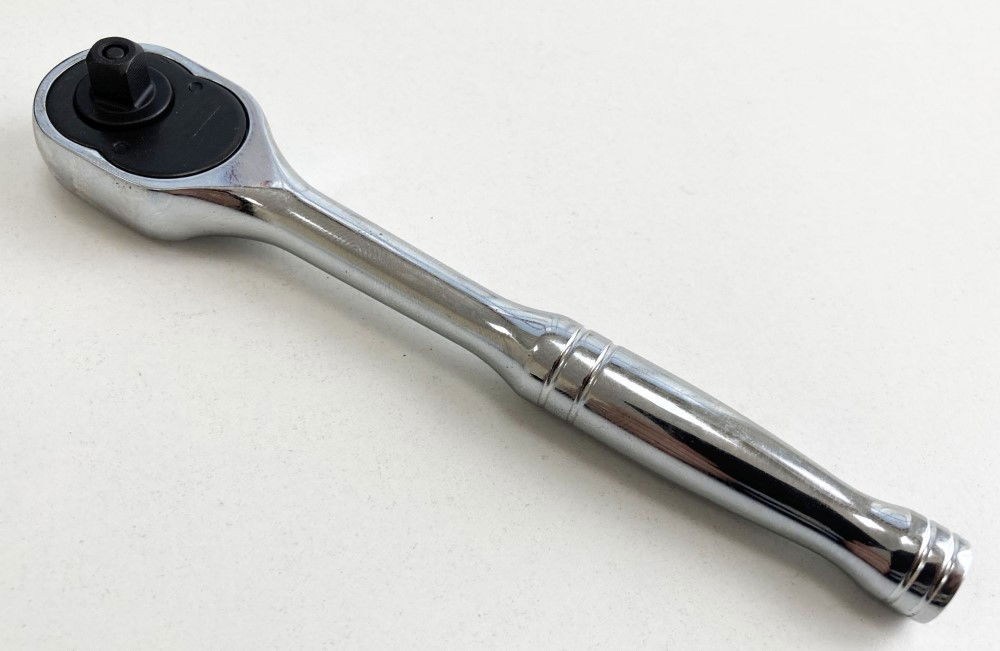 RATCHET HANDLE 1/4 DRIVE PROFESSIONAL POLISHED 150mm CRV QUICK RELEASE - TOOLZONE KDPSS052 thumbnail 7