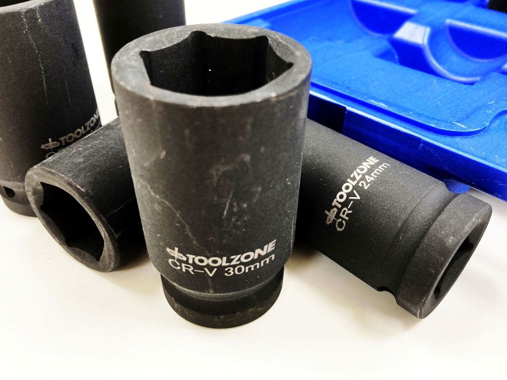 IMPACT SOCKET SET DEEP 3/4 DRIVE 12 PIECES 24mm-41mm CRV 80mm BLACK FINISH - TOOLZONE KDPSS235 thumbnail 6