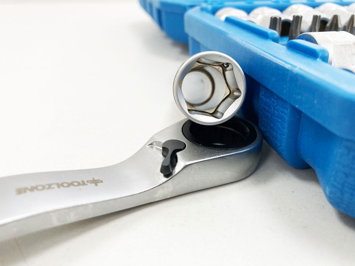 GO THROUGH SOCKET SET 29 PIECES 1/4 DRIVE WITH BITS IN STORAGE CASE - TOOLZONE KDPSS261 thumbnail 9