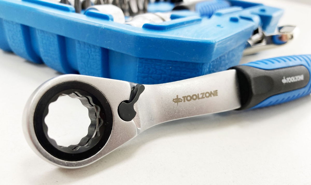 GO THROUGH SOCKET SET 29 PIECES 1/4 DRIVE WITH BITS IN STORAGE CASE - TOOLZONE KDPSS261 thumbnail 10