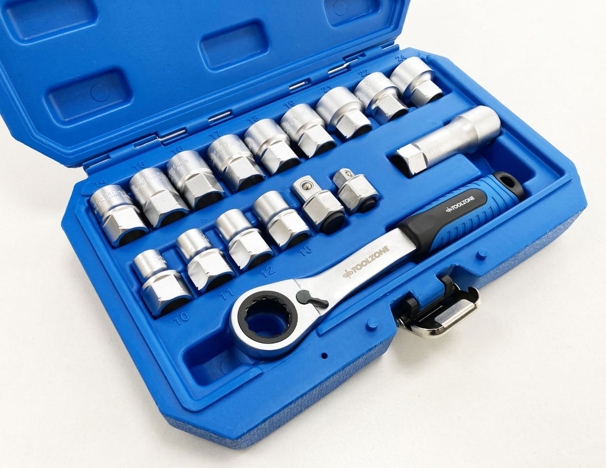 GO THROUGH SOCKET SET 17 PIECES 3/8 AND 1/2 DRIVE 10mm-24mm IN CASE - TOOLZONE KDPSS262 thumbnail 7
