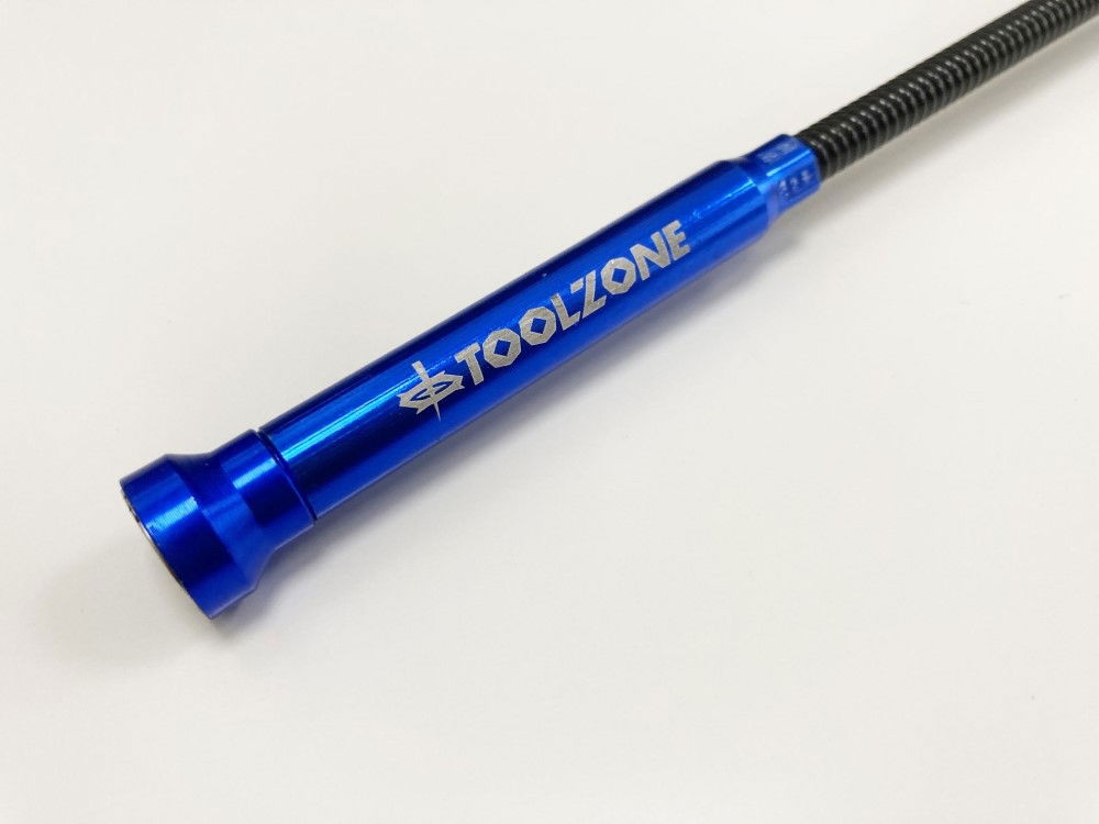 FLEXIBLE MAGNETIC PICK UP TOOL 3 IN 1 620mm WITH LED LIGHT AND CLAW - TOOLZONE KDPTO189 thumbnail 4