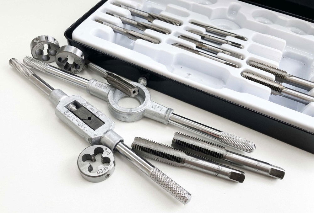 TAP AND DIE SET BSF 20 PIECE 3/16-1/2 TUNGSTEN ALLOY STEEL - TOOLZONE KDPTP098 thumbnail 4