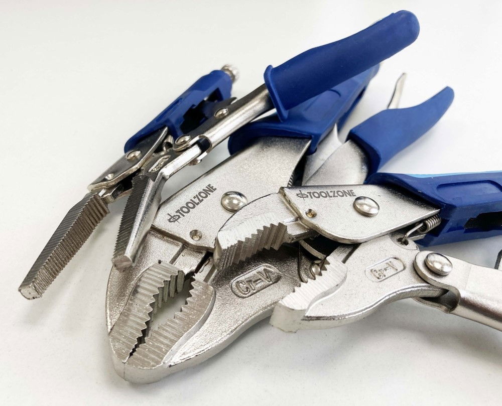 LOCKING PLIER SET 3 PIECE CRV SOFTGRIP 7 10 CURVED JAW 6.5 LONG NOSE - TOOLZONE KDPWR174 thumbnail 6