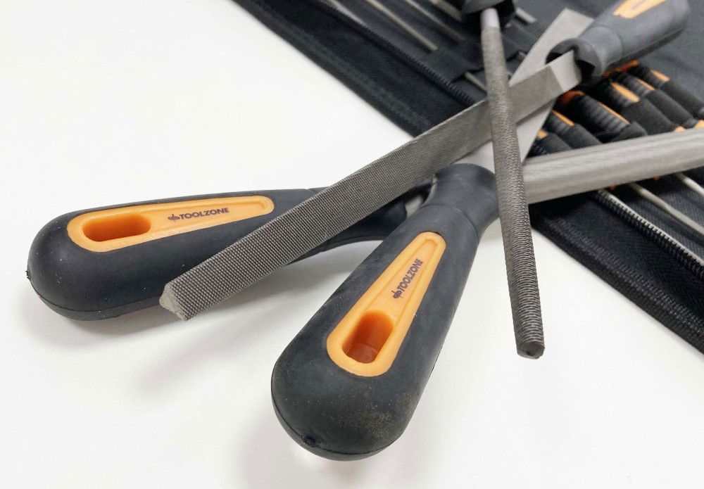 FILE SET 16PC WITH CARRY CASE 200mm AND 100mm BEARING STEEL FILES - TOOLZONE KDPWW216 thumbnail 7