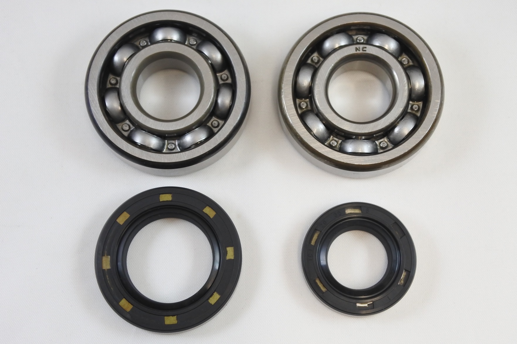MAIN BEARING AND SEAL KIT 79-79 HONDA CR 125 VINTCO KMB002 image 1