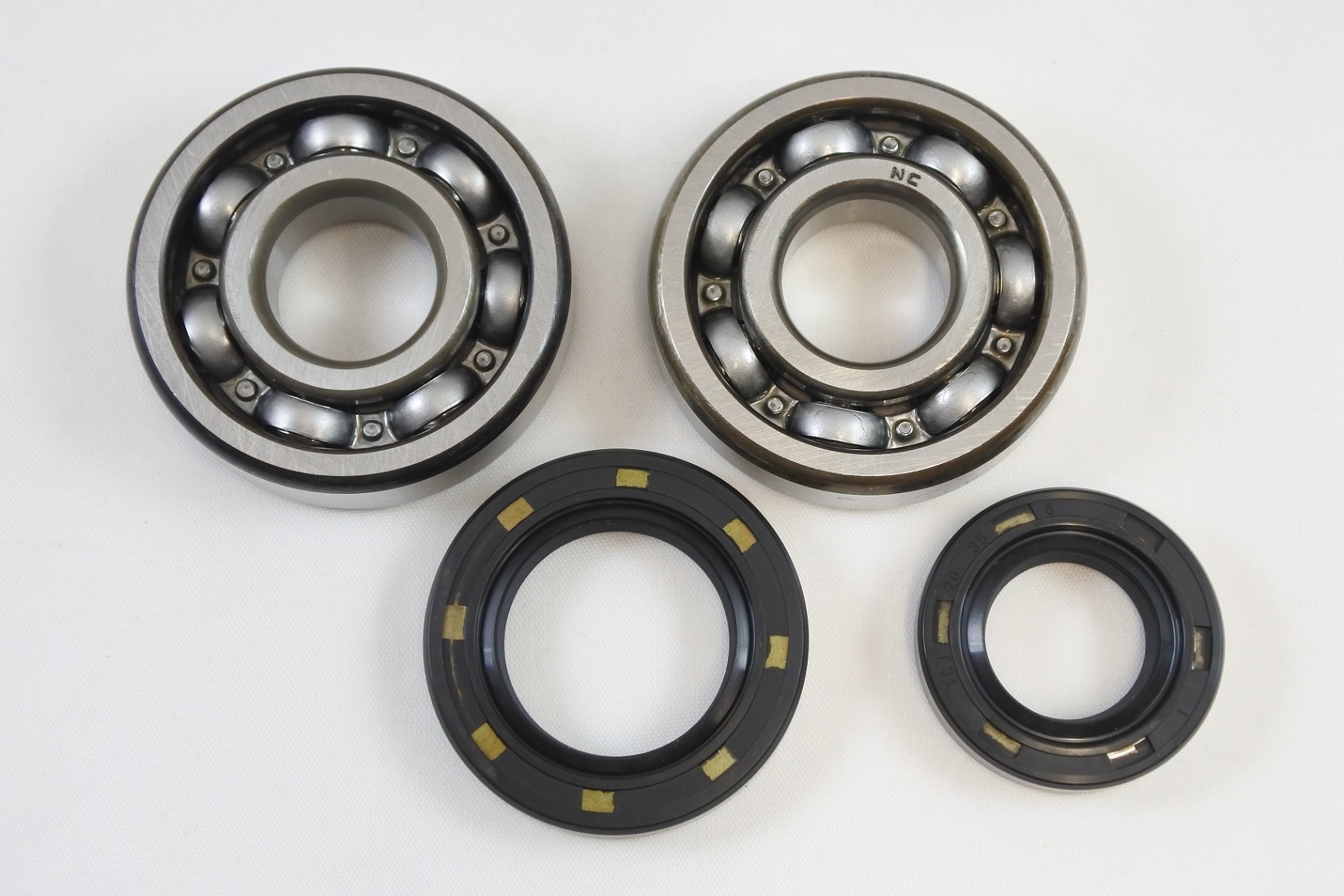 MAIN BEARING AND SEAL KIT 79-79 HONDA CR 125 VINTCO KMB002 thumbnail 2