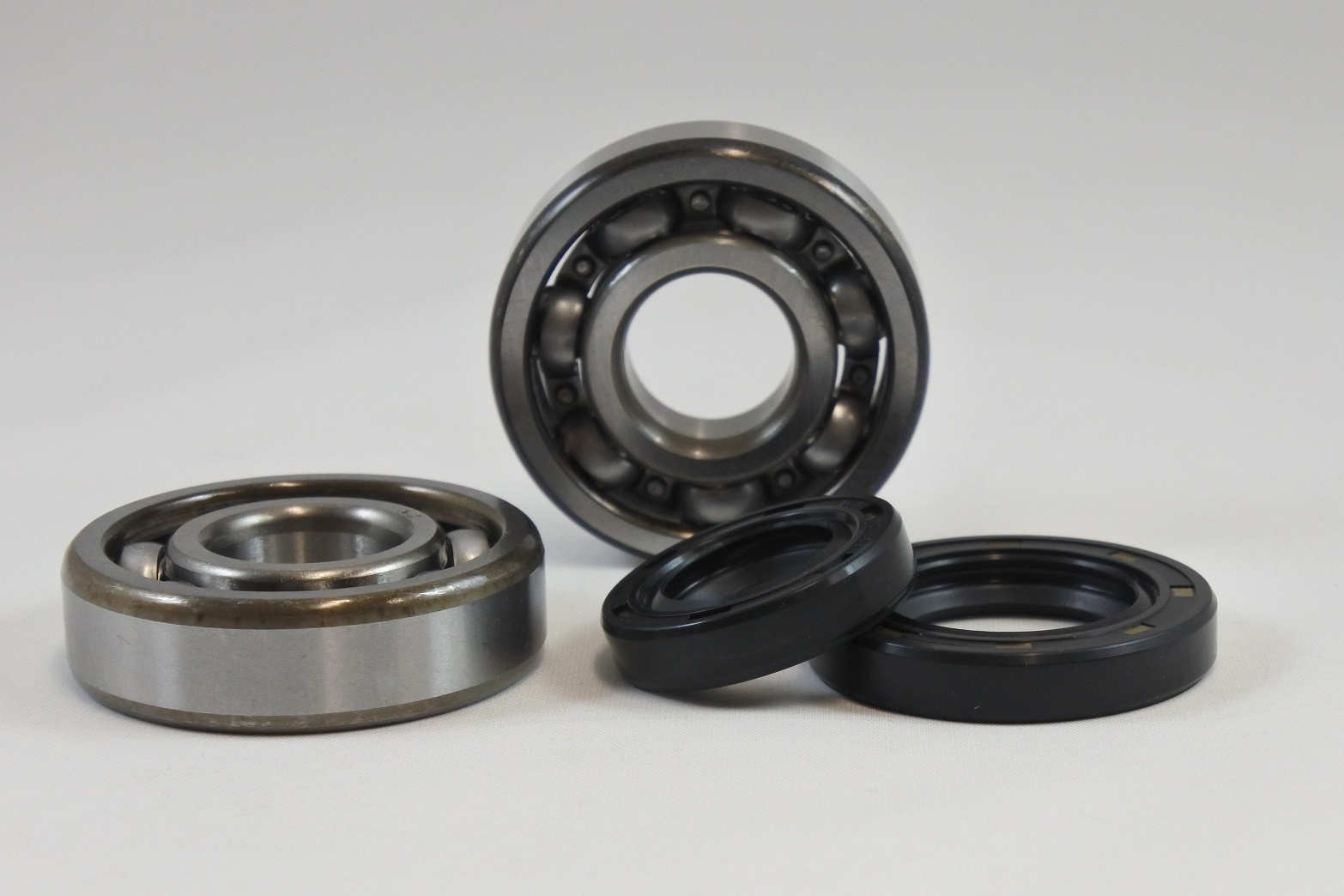 MAIN BEARING AND SEAL KIT 79-79 HONDA CR 125 VINTCO KMB002 thumbnail 4