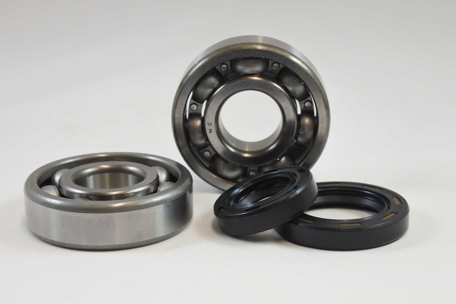 MAIN BEARING AND SEAL KIT 80-85 HONDA CR 125 VINTCO KMB003 thumbnail 4