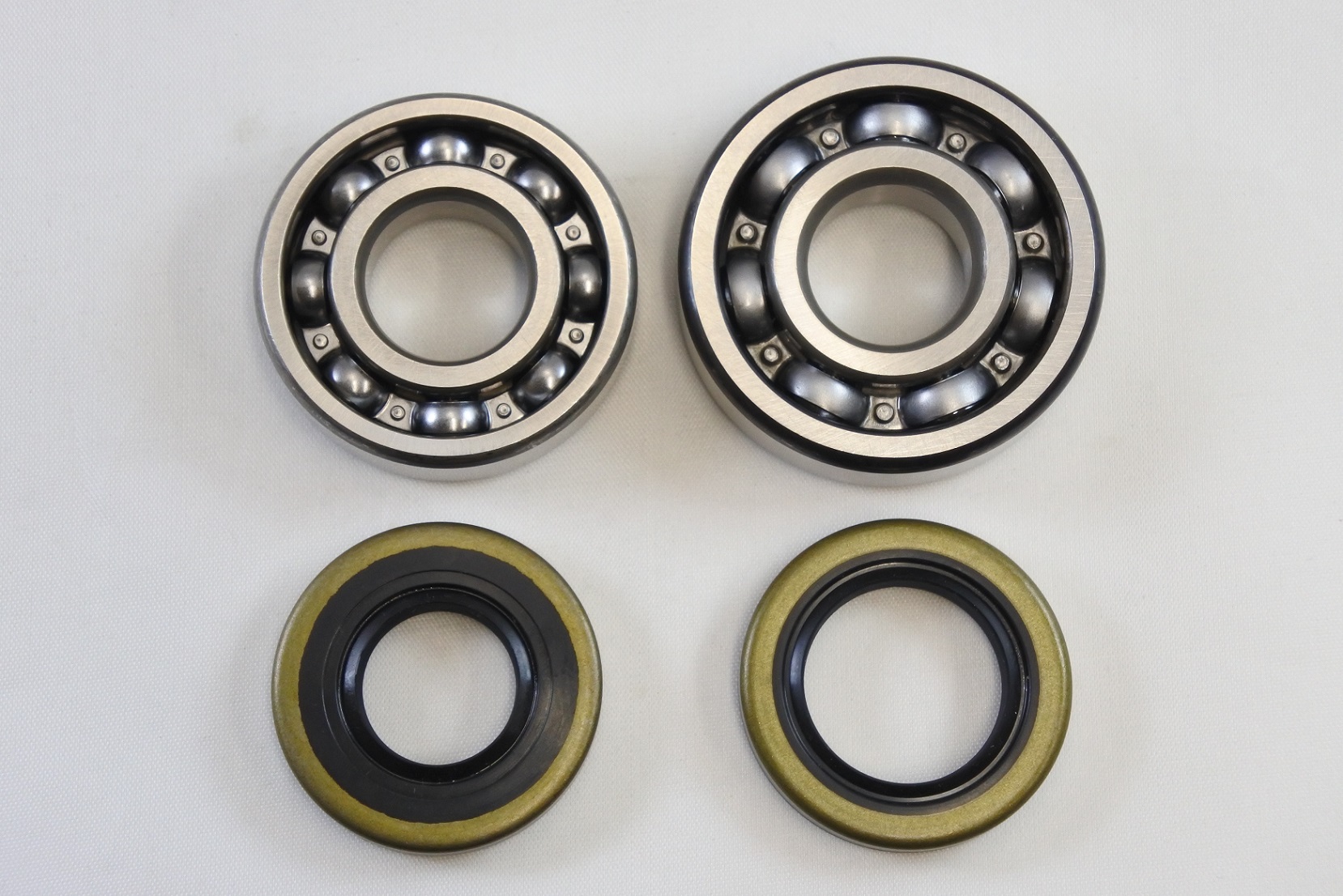 MAIN BEARING AND SEAL KIT 74-83 KAWASAKI KD KE KS KX 125 VINTCO KMB007 image 1
