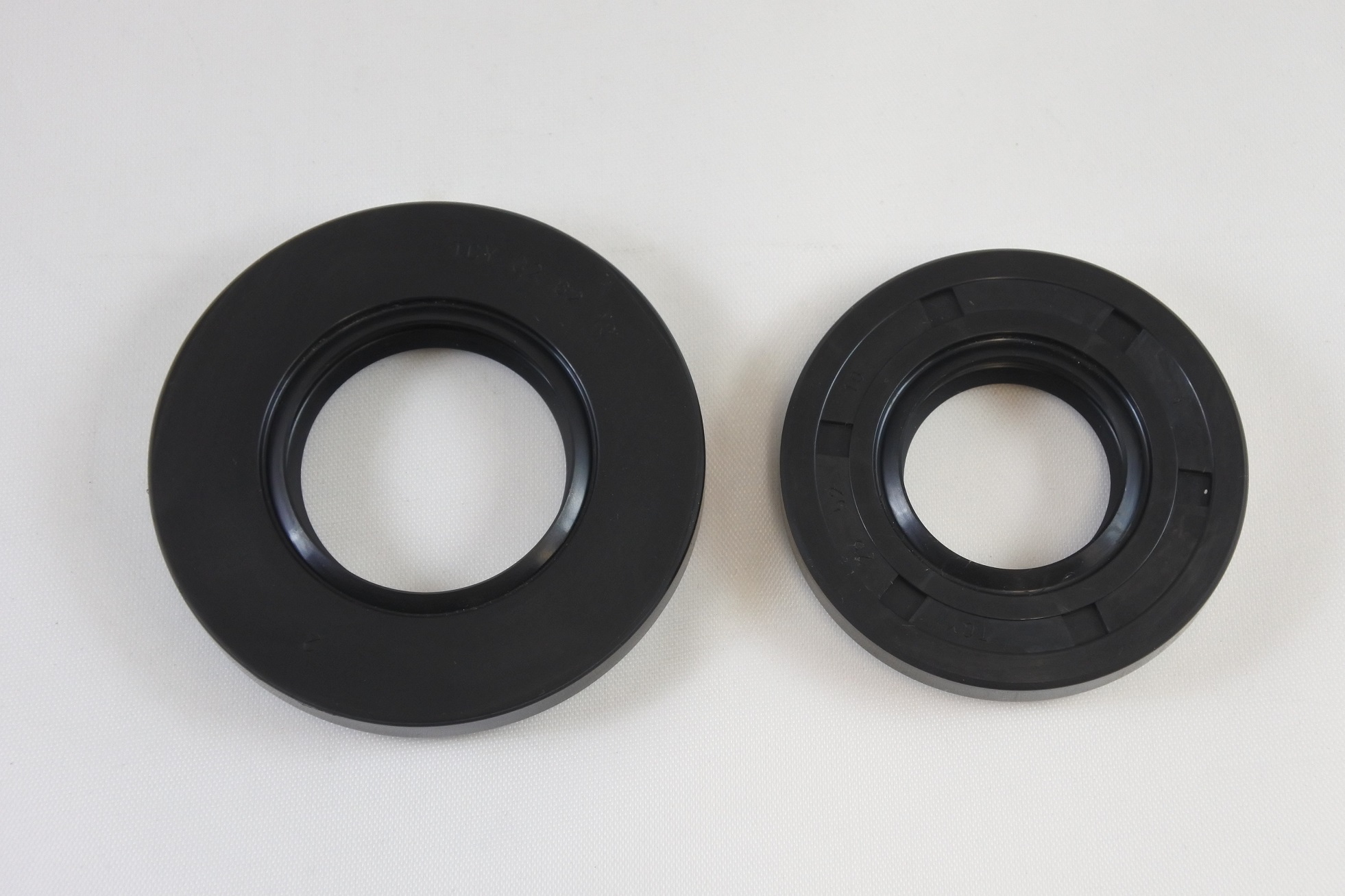 MAIN BEARING SEAL KIT 69-76 KAWASAKI H1 KH 500 SEALS ONLY VINTCO KMB012 image 1