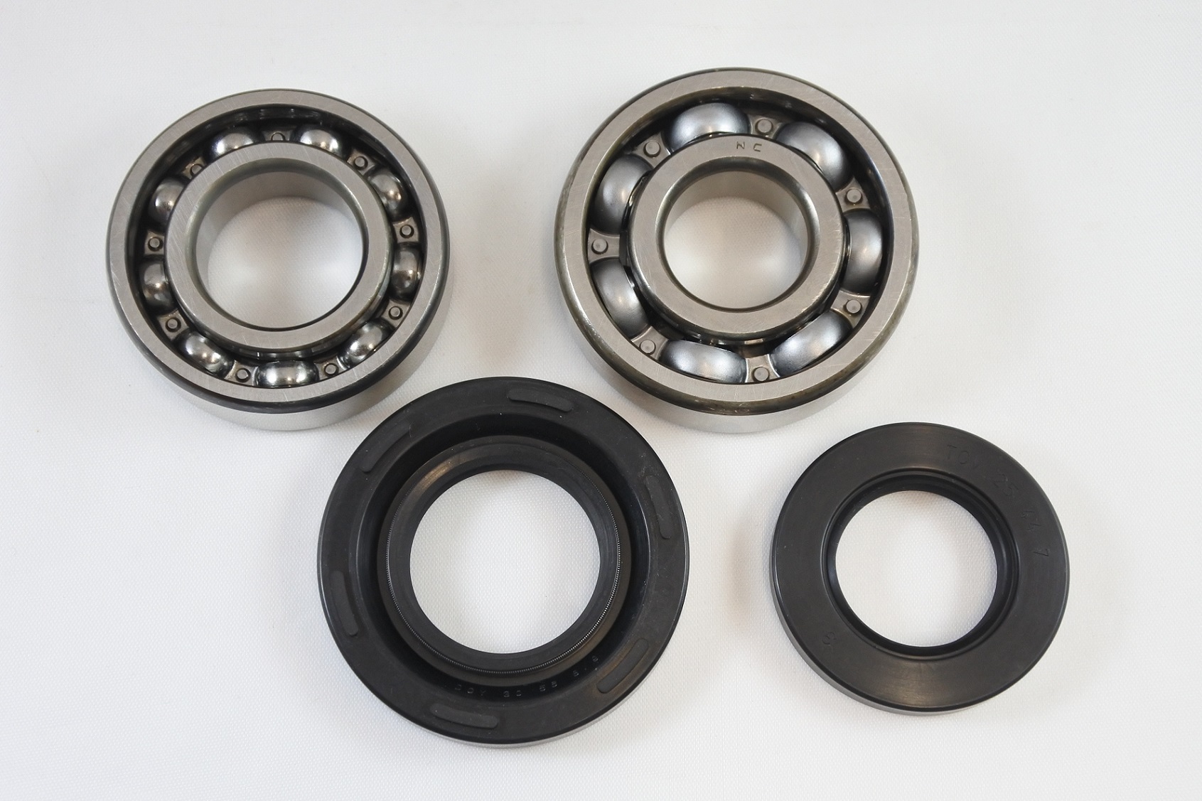 MAIN BEARING AND SEAL KIT 76-79 SUZUKI RM PE 100 125 175 VINTCO KMB015 thumbnail 2