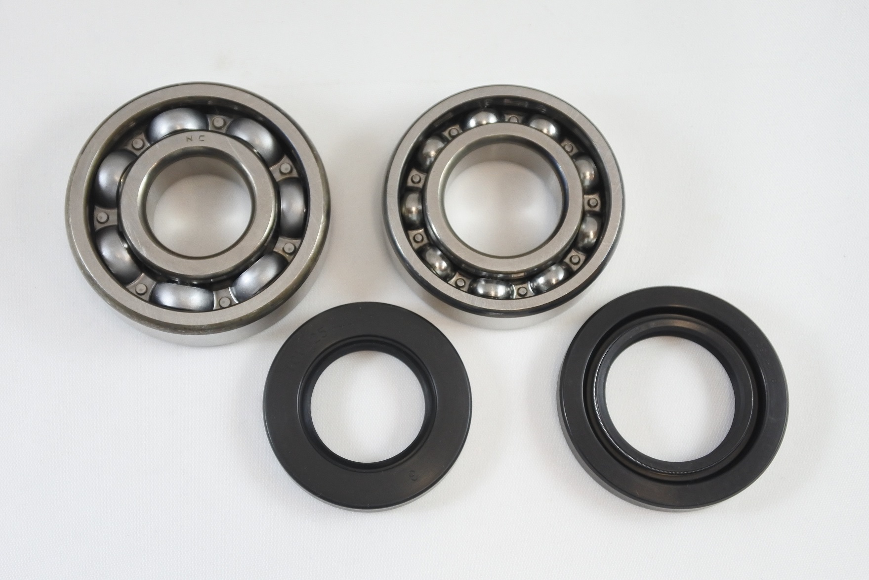 MAIN BEARING AND SEAL KIT 79-84 SUZUKI RM PE RS 100 125 175 VINTCO KMB016 thumbnail 2
