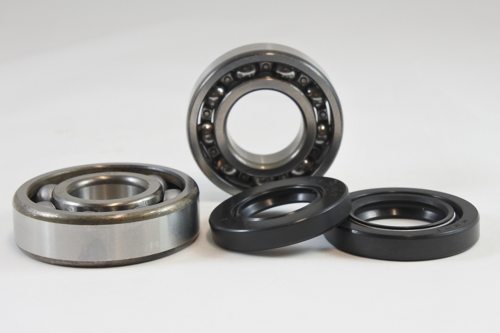 MAIN BEARING AND SEAL KIT 79-84 SUZUKI RM PE RS 100 125 175 VINTCO KMB016 thumbnail 4