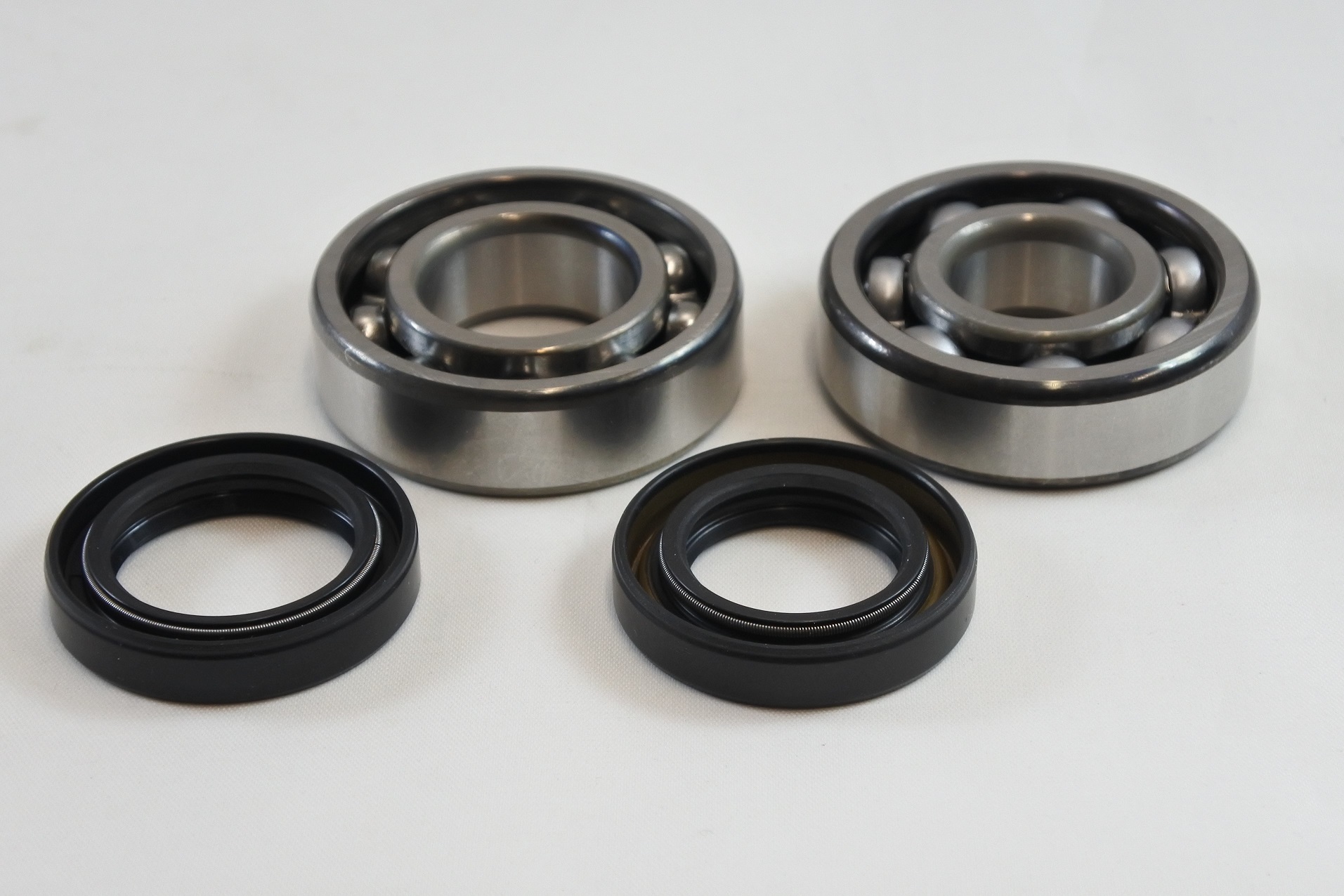 MAIN BEARING AND SEAL KIT 76-81 YAMAHA IT MX TZ YZ X 100 125 175 VINTCO KMB024 thumbnail 3