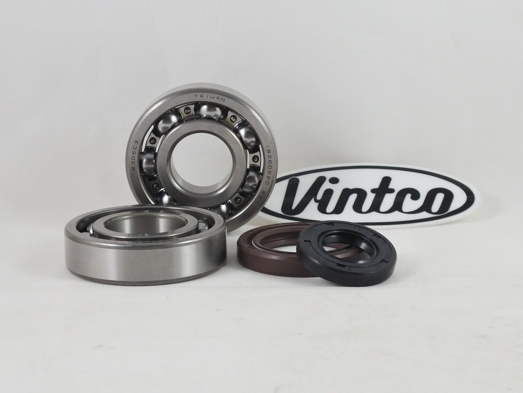 MAIN BEARING AND SEAL KIT 86-88 SUZUKI RM 250 VINTCO KMB040 image 1