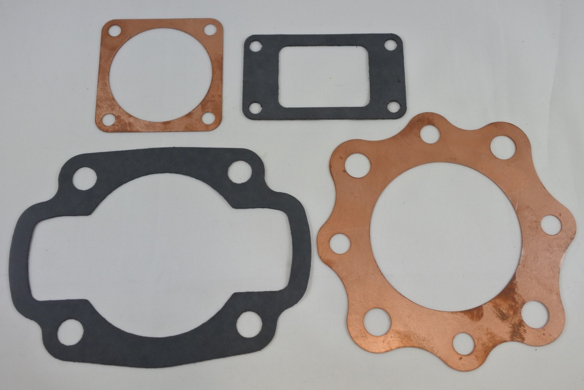 TOP END GASKET KIT 73-74 HONDA CR 250 BORES 70mm-72mm VINTCO KTE008 image 1