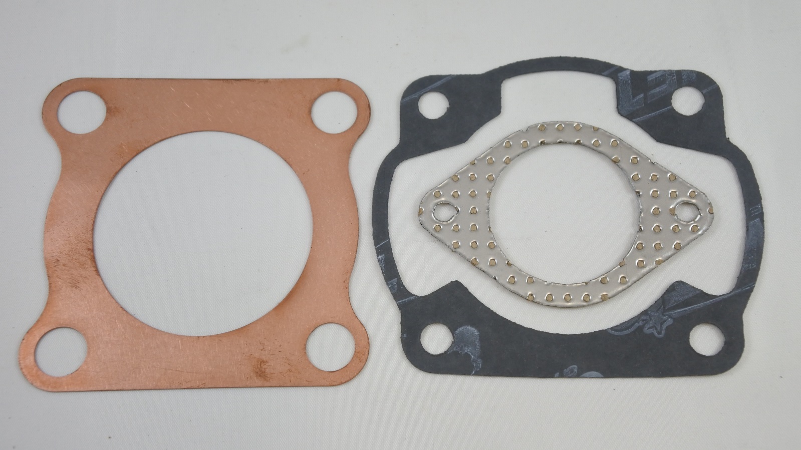 TOP END GASKET KIT 74-76 KAWASAKI KX 125 BORE 56mm-57mm VINTCO KTE014 thumbnail 2