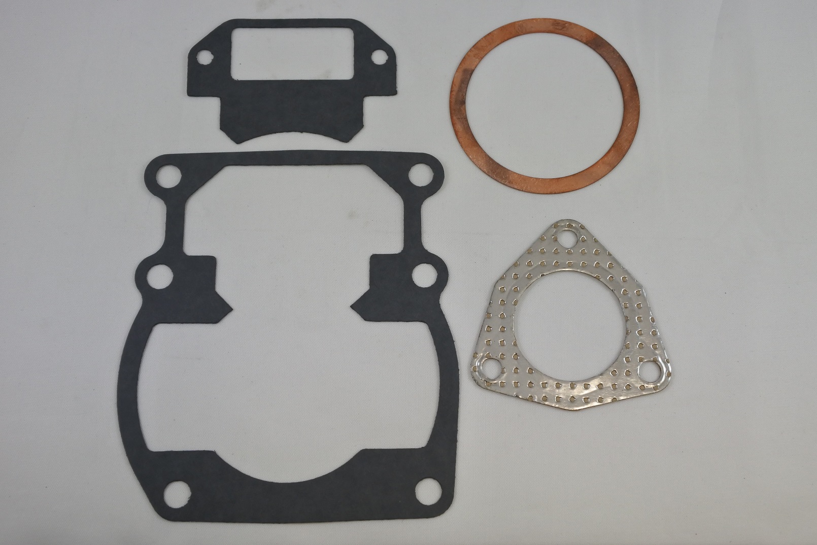 TOP END GASKET KIT 76-78 SUZUKI RM 125 BORE 54mm-56mm VINTCO KTE019 image 1