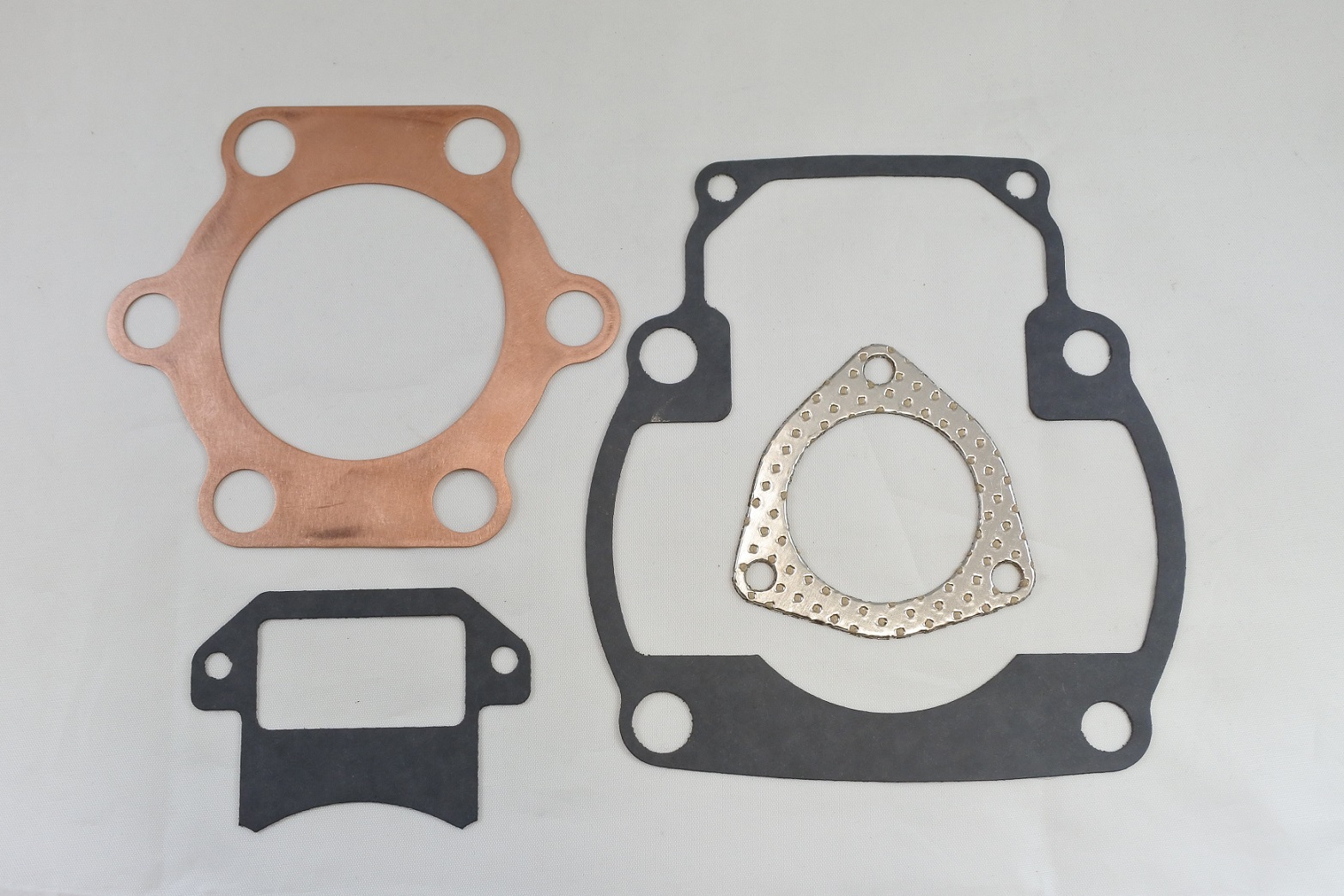 TOP END GASKET KIT 79-81 SUZUKI PE RM RS 250 67-68.5mm BORE VINTCO KTE025 image 1