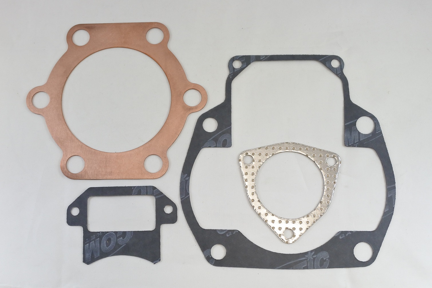 TOP END GASKET KIT 79-79 SUZUKI RM 400 BORES 80mm-81mm VINTCO KTE028 thumbnail 2