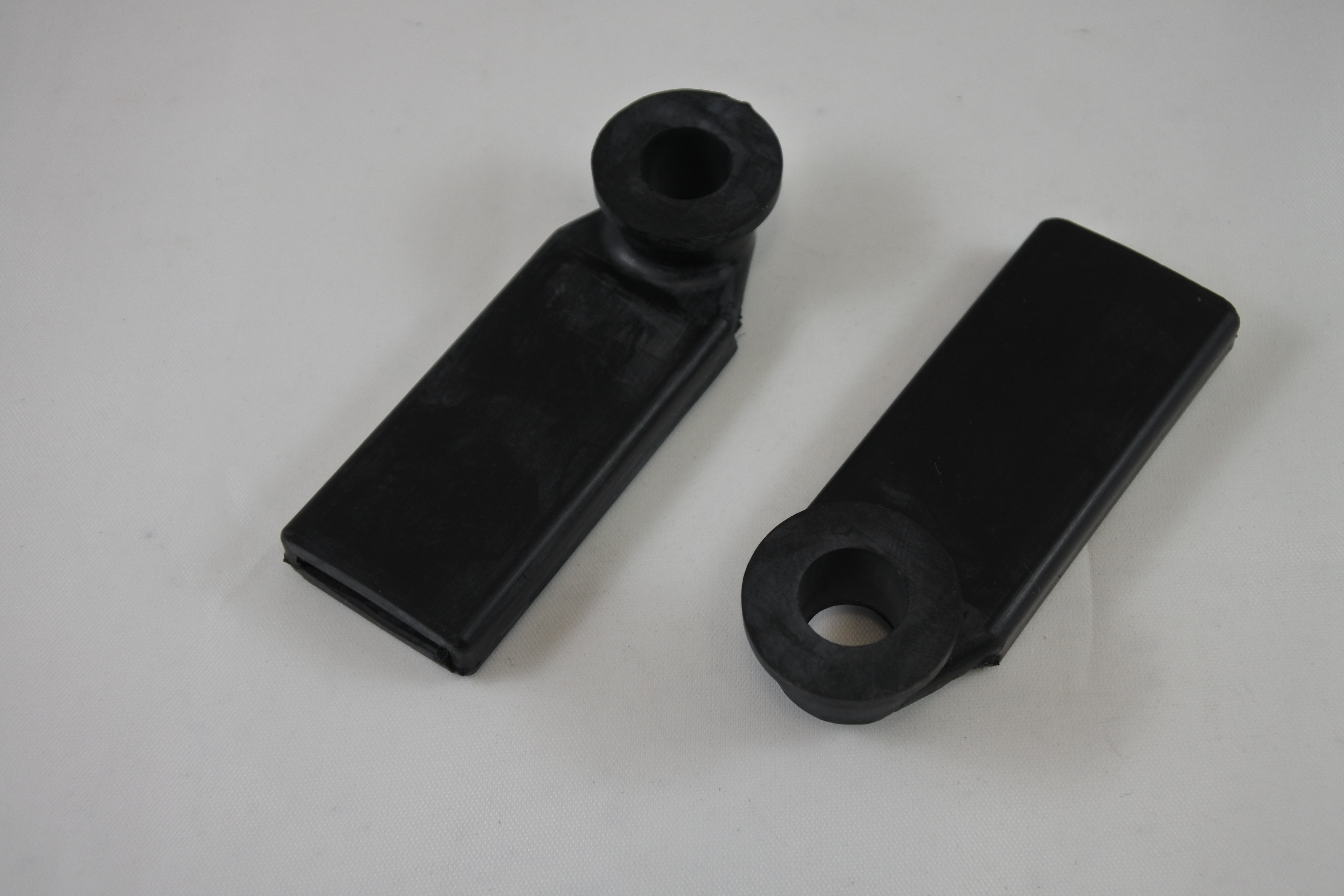 CHAIN GUIDE PROTECTOR 71-73 OSSA PIONEER SDR STILETTO TT 175 250 VINTCO OW-123-483 image 1