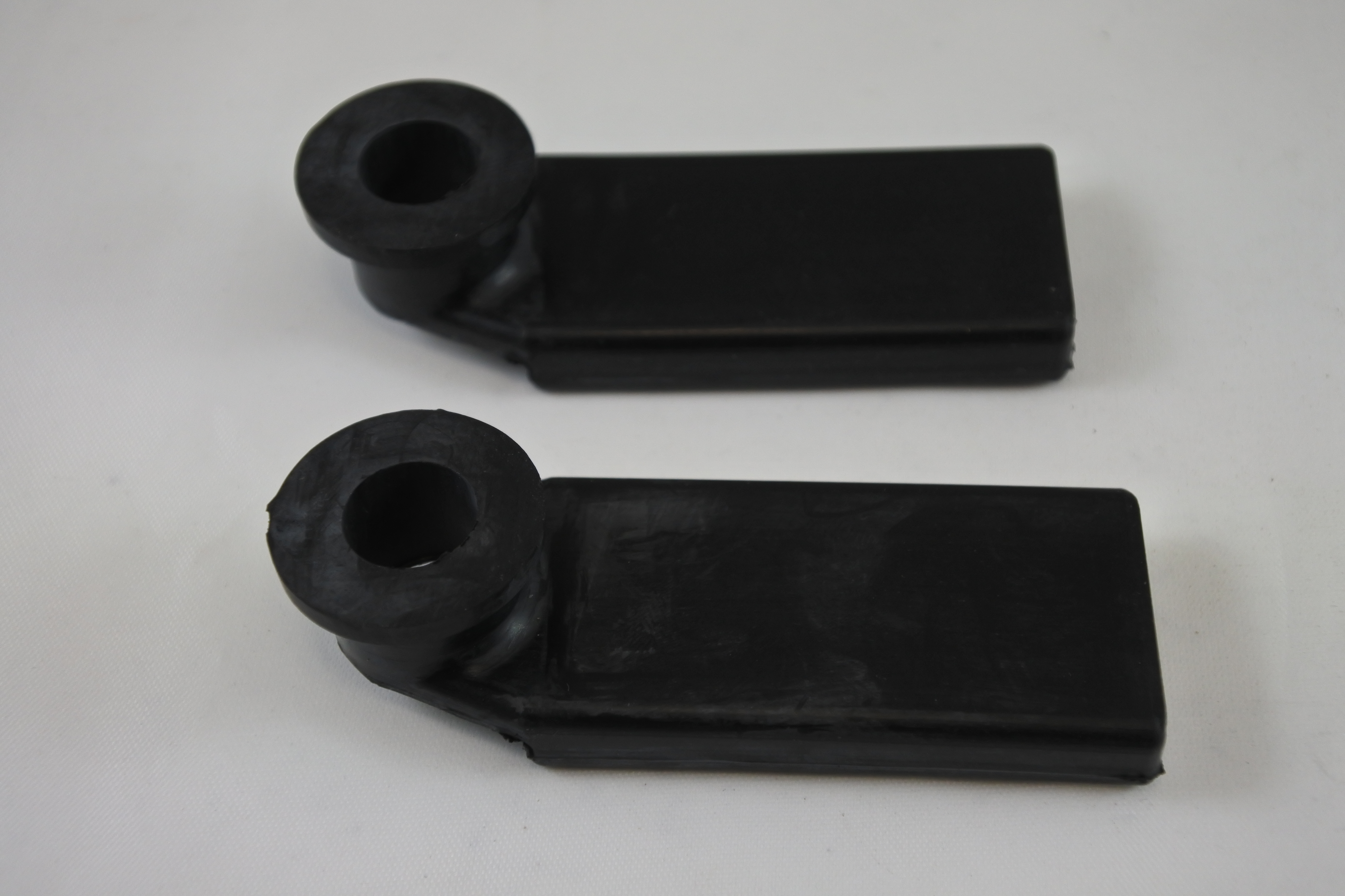 CHAIN GUIDE PROTECTOR 71-73 OSSA PIONEER SDR STILETTO TT 175 250 VINTCO OW-123-483 thumbnail 3